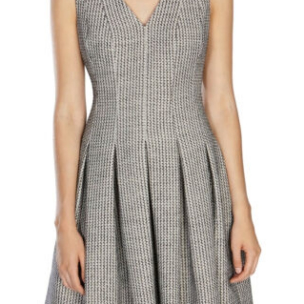 Elegant Black Taylored Skirted Tweed